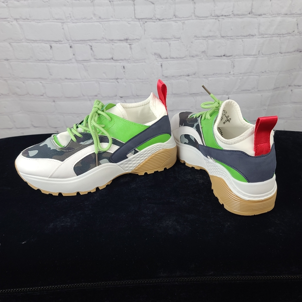 Jessica Carlyle Womens Sneaker  size 8